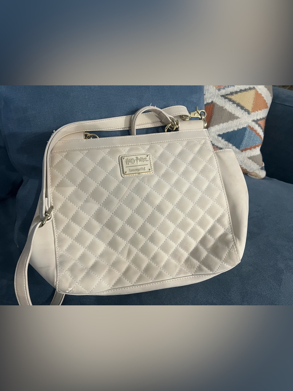 Loungefly Harry Potter Quilted Cream Shoulder Bag with Gold Emblem - Picture 2 of 6
